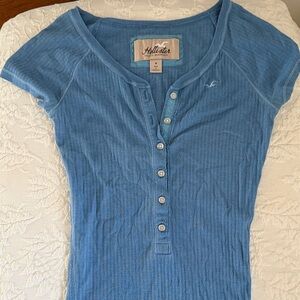 Hollister Women's Short Sleeve Blue Henley Top
